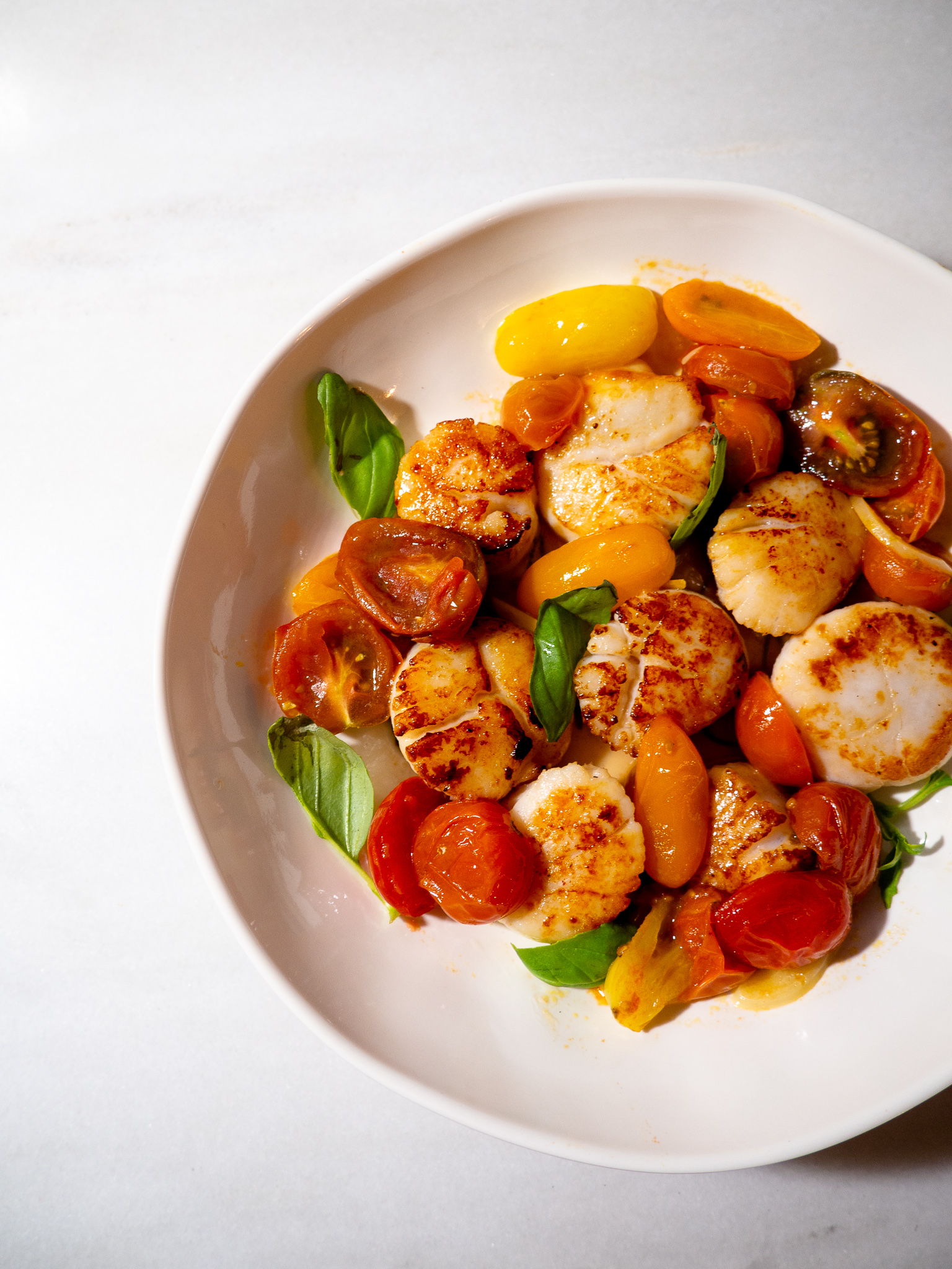 Scallops with Burst Tomatoes